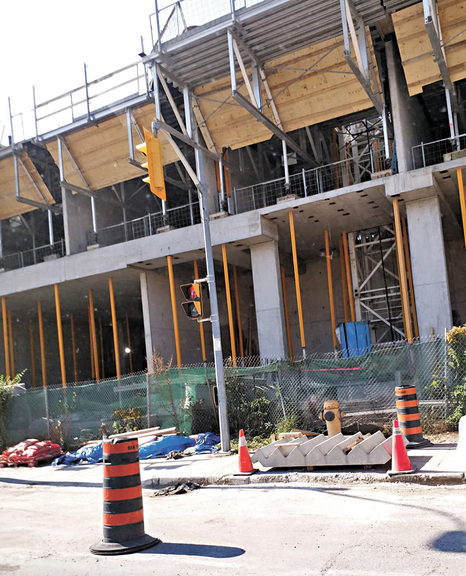 ●美國建築商需要輸入大量鋼鐵建屋築橋。  成小智 攝