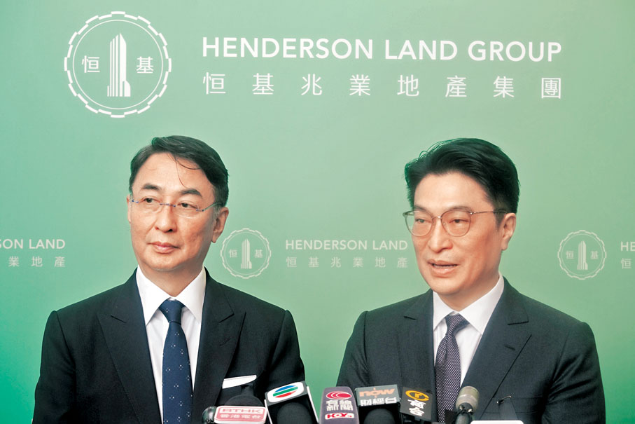●恒基地產主席兼董事總經理李家傑(左)及李家誠。香港文匯報記者涂穴 攝