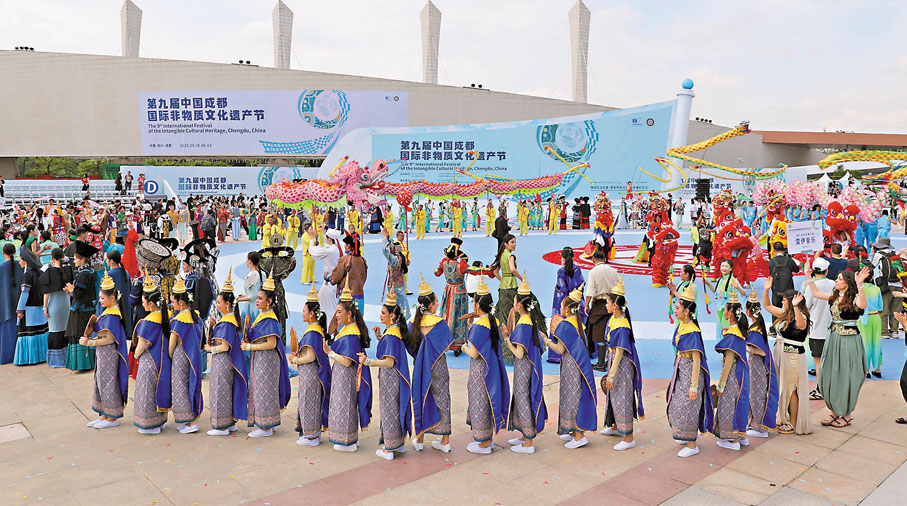 ●非遺大聯歡。   李兵 攝