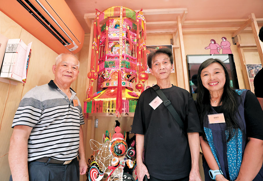 ●左起：楊九、楊強、趙雅然。 香港文匯報記者郭木又 攝