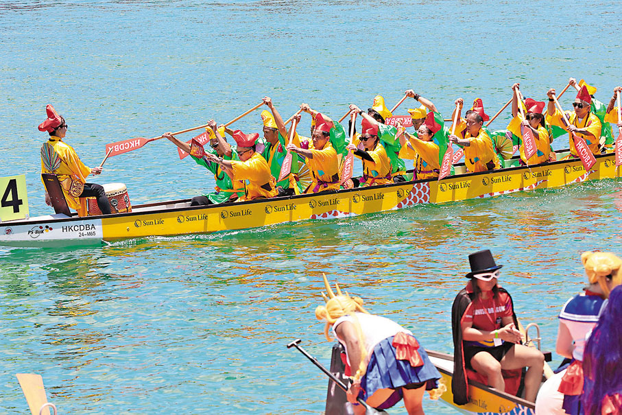 ●國際濟公文化協會龍舟隊。香港文匯報記者北山彥  攝