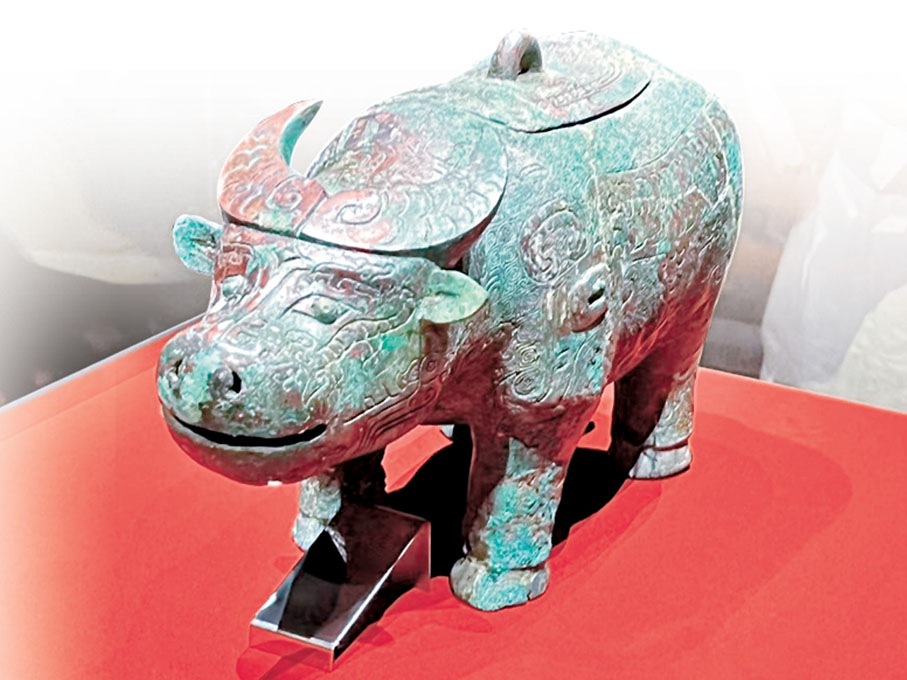 ●亞長牛尊是殷墟博物館鎮館之寶。