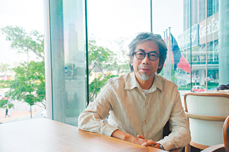 ●有50年獨立藝齡的繪畫、雕塑家巢錫雄。     小凡 攝