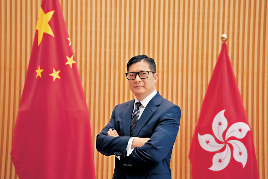 ●鄧炳強強調,社會要時刻居安思危,珍惜得來不易的穩定和寧靜。大公文匯全媒體記者王俊傑 攝