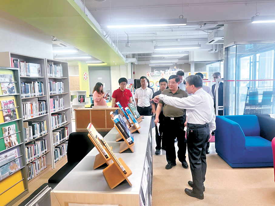 ●評審小組現場考察教學設施。港專圖片