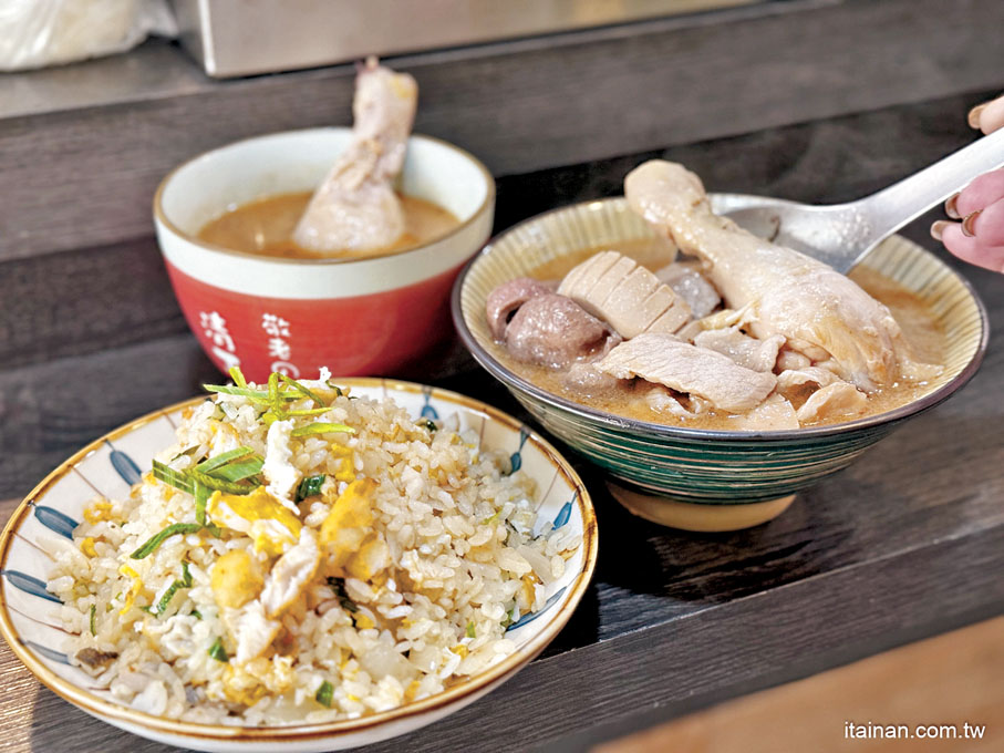 ●圖為麻油雞、麻油炒飯。 網上圖片