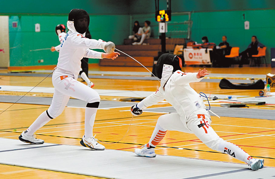 ●陳海琳（左）在決賽擊敗吳琬琳，在青年組排名再攀升。