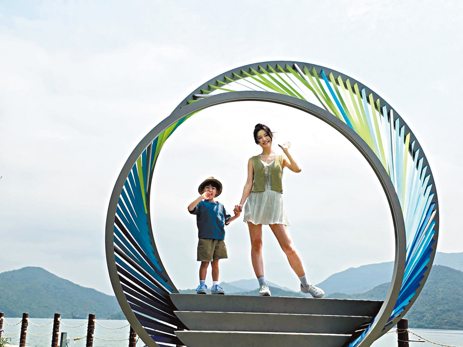 ●《流影光環》藝術裝置