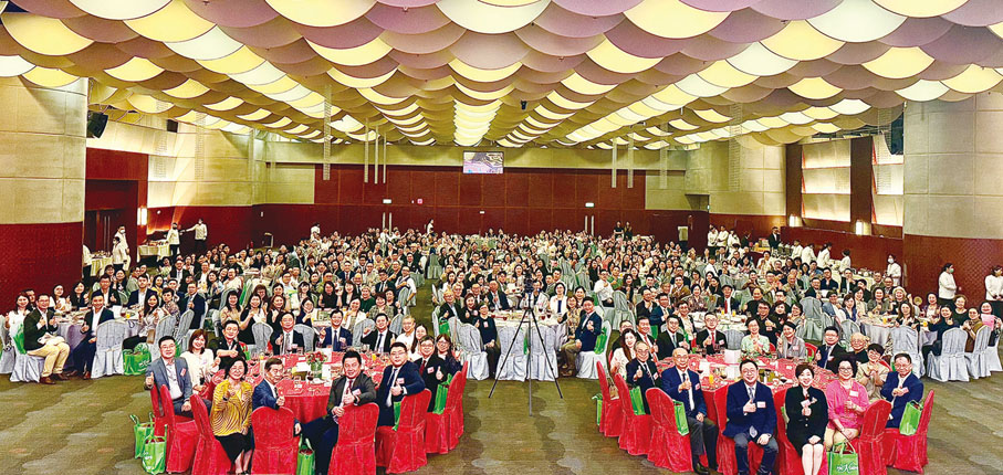 ●現場大合照，溫情滿溢。