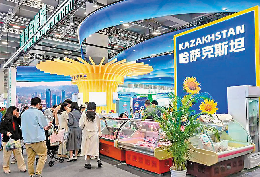 ●早前，第二十一屆中國國際農產品交易會在廣州市舉辦。圖為哈薩克斯坦主賓國展區。 網上圖片