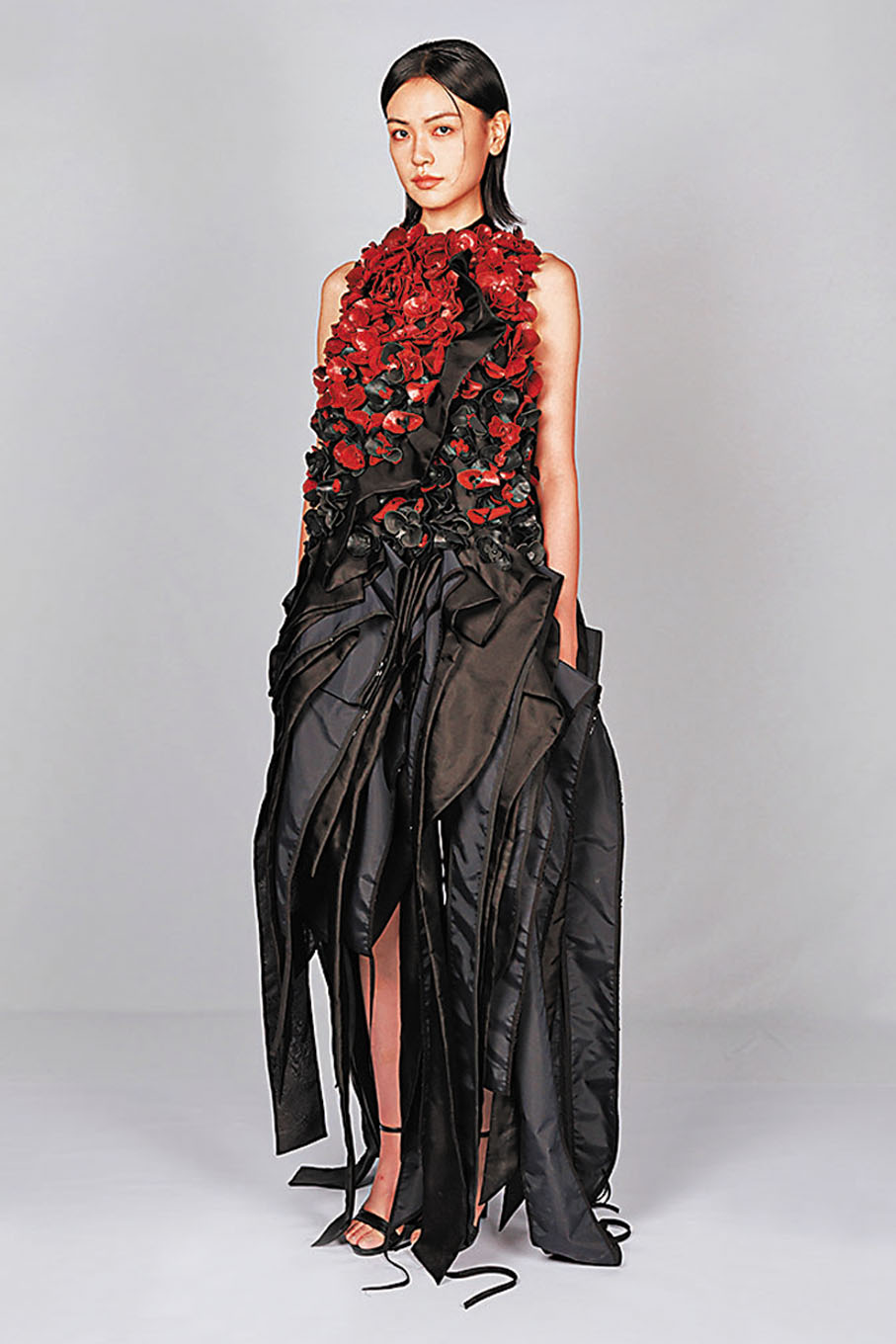 ●THE CHAOS與ROCKCANDY合作的時裝作品。