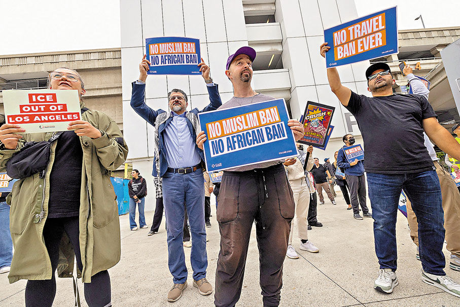 ●洛杉磯民眾抗議入境禁令。 路透社