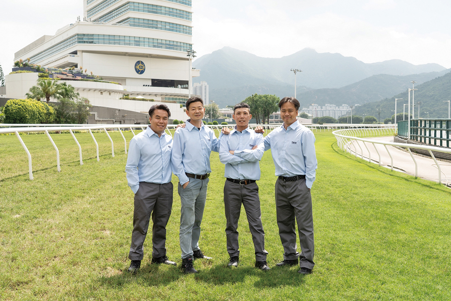 ●馬會跑道及賽馬設施部將於7月舉行招聘會。圖右二為何西敏。