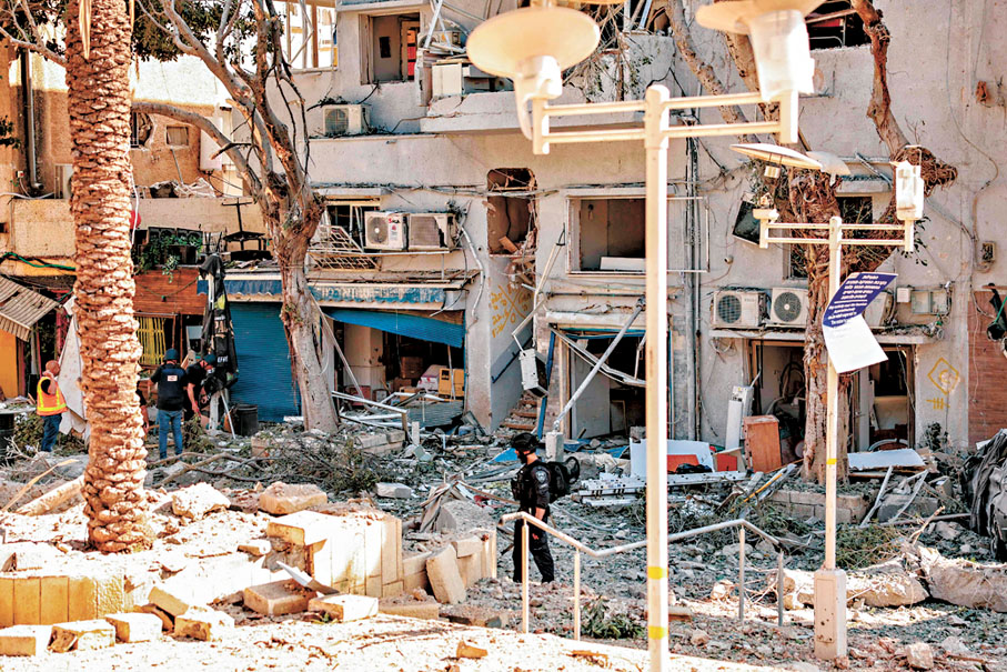 ●以色列北部港口城市海法有建築物嚴重受損。 法新社