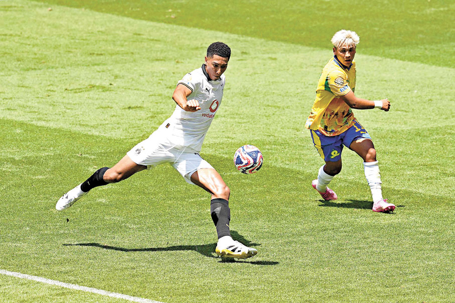 ●祖比比寧咸（左）替多蒙特建功。  法新社