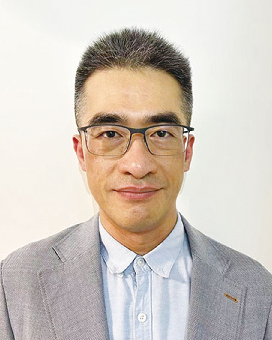 香港汕尾中醫協會、會立中醫藥學院院長陳曉明：香港中醫產業發展正迎來政策、市場與科技三重利好機遇期，業界應把握「醫養結合」「跨境醫療」「智慧中醫」三大賽道，構建差異化競爭優勢，方能在醫療體系變革中搶佔先機，實現社會效益與經濟效益雙贏。