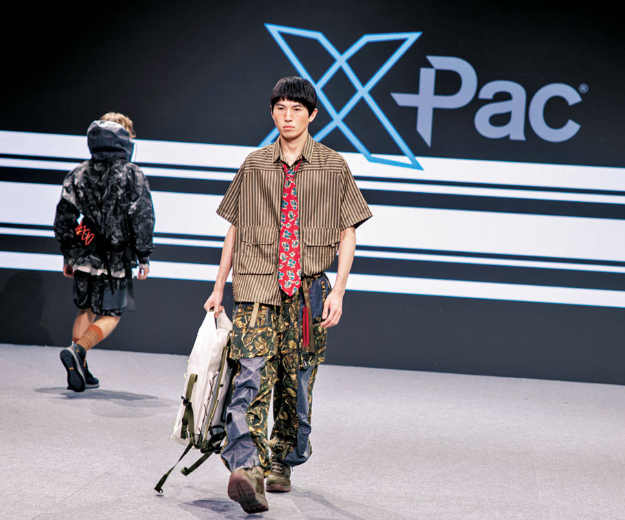 ●Johnson 將X-Pac與其他功能性面料結合。