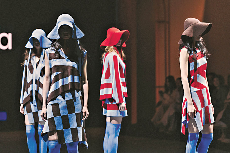 ●Arto以AlgaFila設計的一系列色彩時裝。