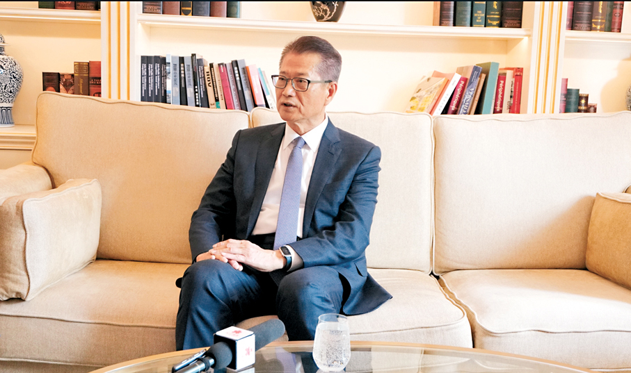 ●香港特區政府財政司司長陳茂波表示,香港銳意發展離岸人民幣樞紐、國際科創合作平台,能夠成為連接中國機遇與世界需求的戰略支點。 香港文匯報天津傳真