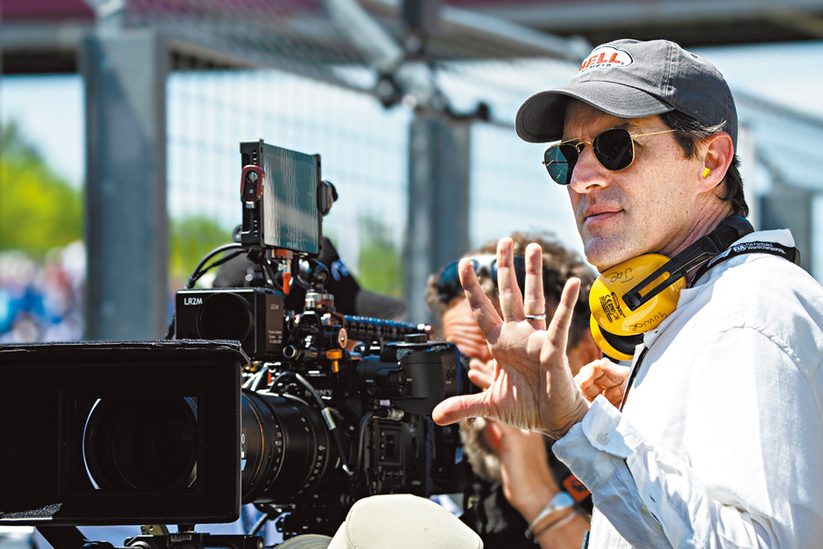 ●《F1電影》導演約瑟高辛斯基用IMAX技術捕捉F1賽車的每一個細節。