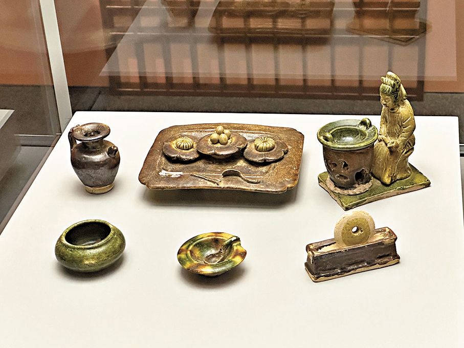 ●展品立體展示了唐代在文化、貿易及宗教交流融合上的風貌。 香港文匯報記者李千尋  攝