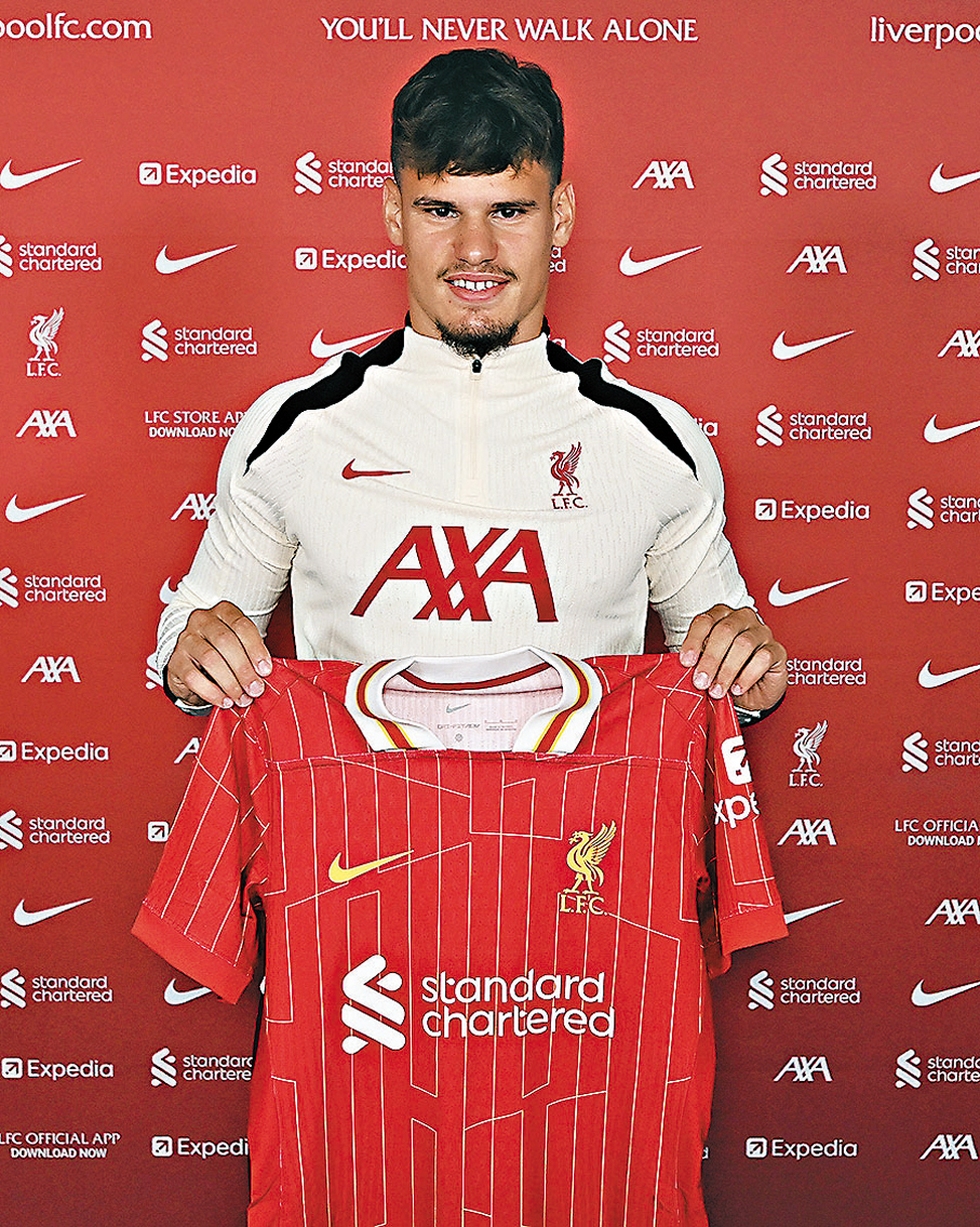 ●卡卡斯加盟紅軍。 利物浦圖片