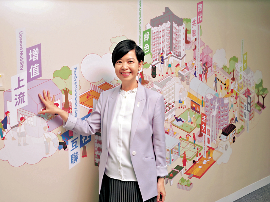 ●何永賢表示，看見基層戶遷入簡約公屋，令她感受到特區政府的施政能夠幫助市民。 香港文匯報記者曾興偉  攝