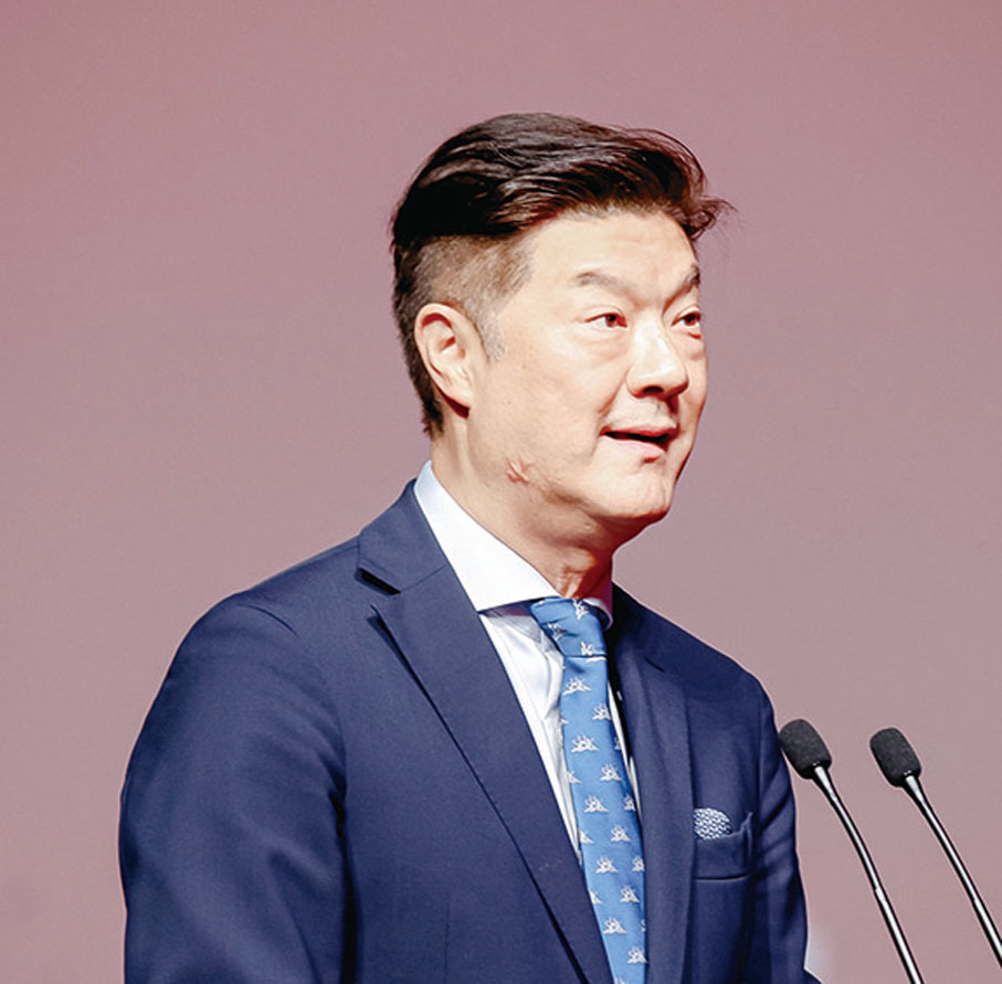 ●滬港社團總會主席姚祖輝發言。