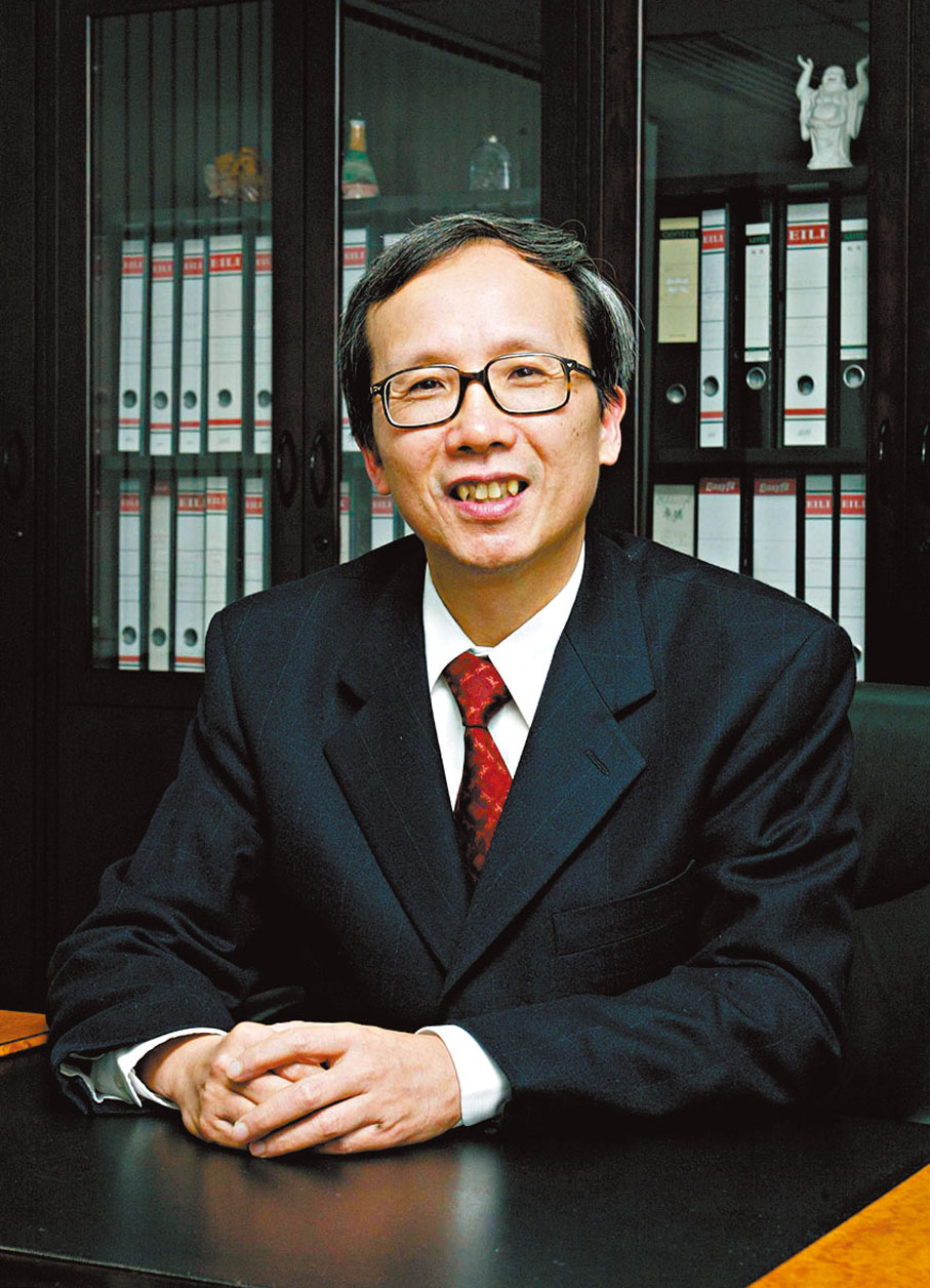 ●大紫荊勳章得主之一:《香港經濟日報》集團主席兼創辦人馮紹波。 資料圖片