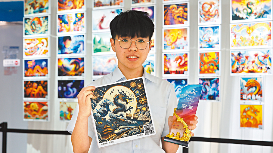 ●公開組冠軍賀程君。香港文匯報記者黃艾力  攝