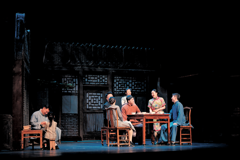 ●國家話劇院的《四世同堂》再登香港舞台。