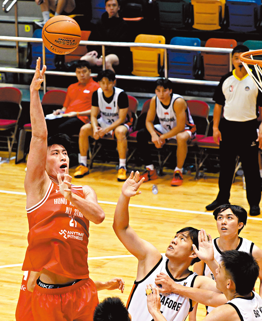 ●中鋒馬港燊（左）過去兩季為飛鷹效力。 資料圖片