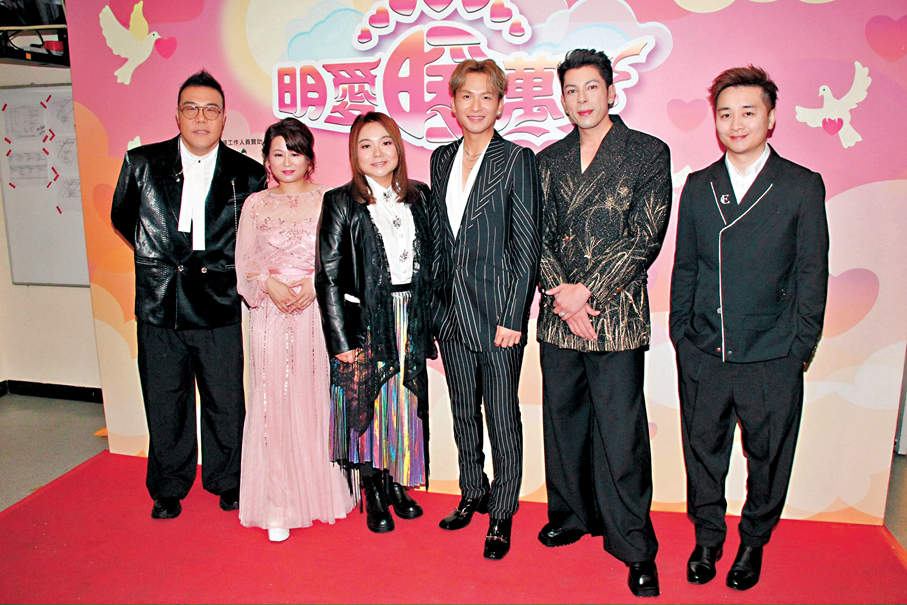 ●一班《中年好聲音》歌手前晚參與《明愛暖萬心》演出。 達里 攝
