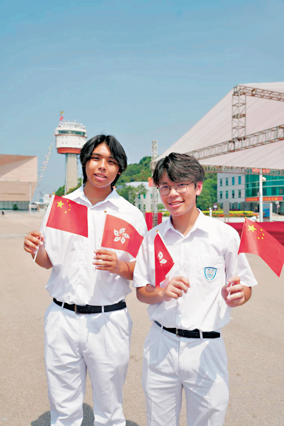 ●寧同學（左）對自己身為中國人深感自豪。 大公文匯全媒體記者蔡文豪  攝