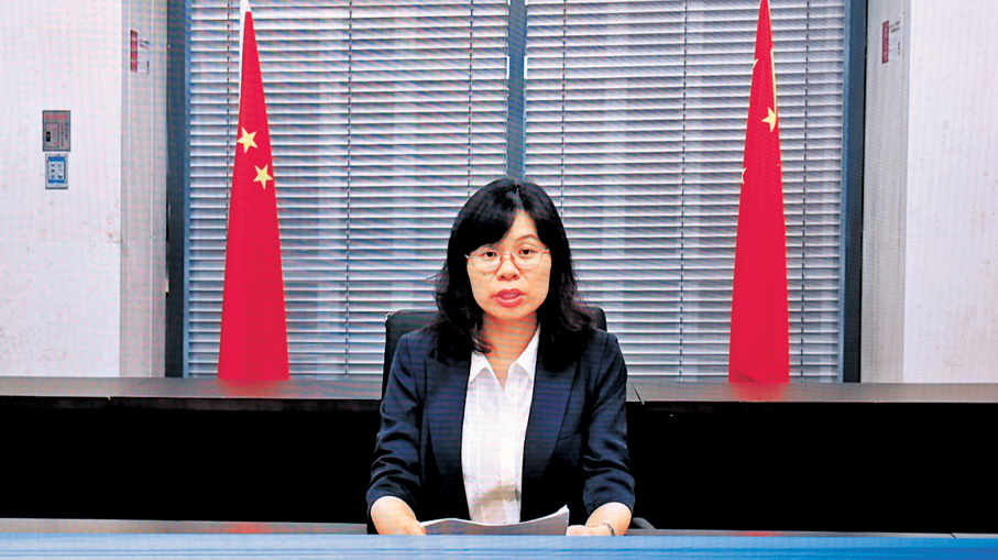 ●中國人民銀行金融市場司副司長江會芬表示，此次將債券通南向通參與機構範圍擴至非銀行機構，有望進一步激活跨境資金流動。 香港文匯報記者黃艾力  攝