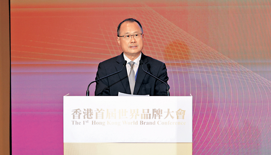 ●蔡冠深指，可從三方面入手將香港打造成國際品牌中心。 香港文匯報記者黃艾力  攝