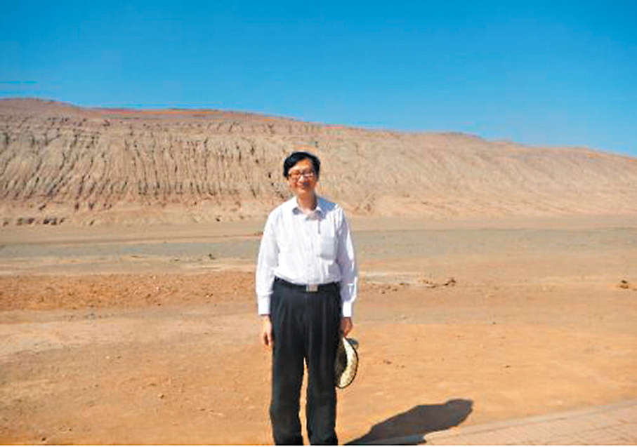 ●圖為李子建2013年到訪新疆。教大供圖
