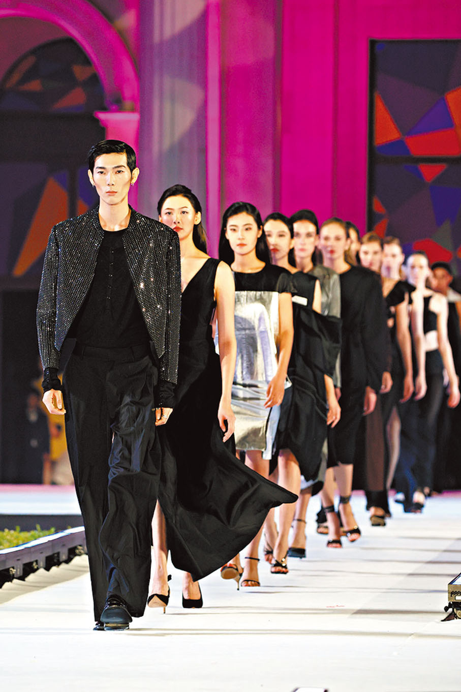 ●王海震帶來開幕式首場大秀。