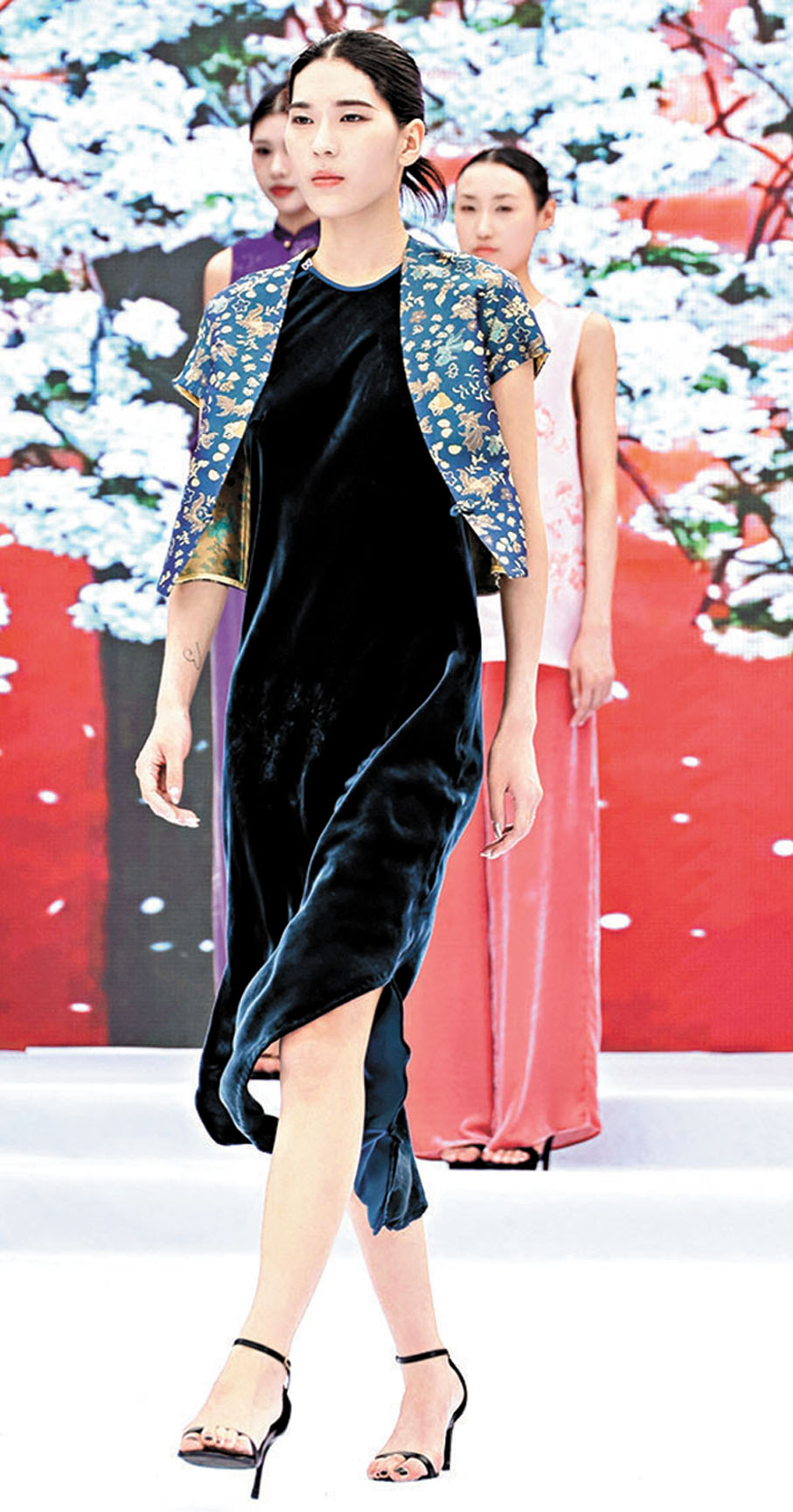 ●孫延燕以二十四節氣色譜的東方美學為設計理念。