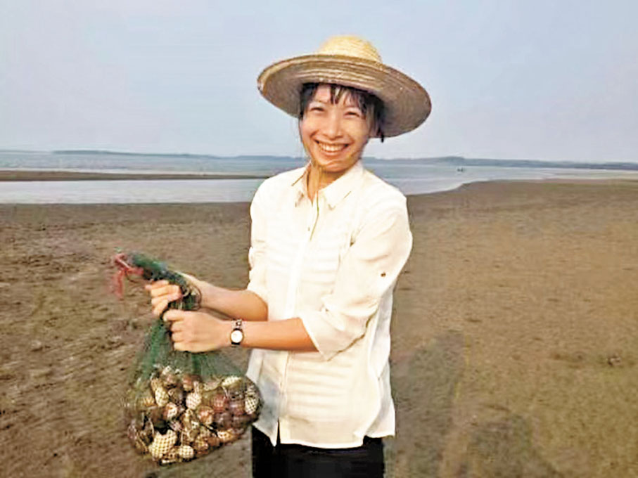 ●三生三笑曾去農村當過村官。 作者供圖