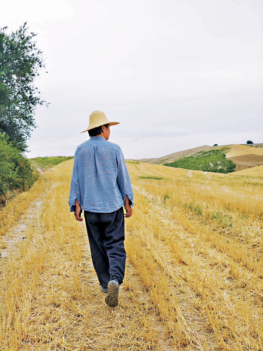 ●劉亮程的背影。