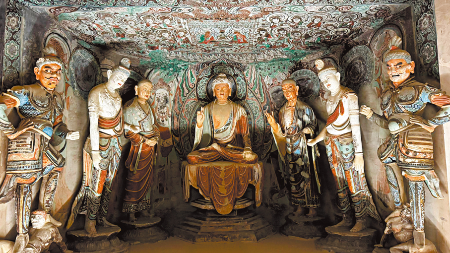 ●展覽的「第三單元：莊嚴佛宮」1：1複製了敦煌莫高窟的第45窟。