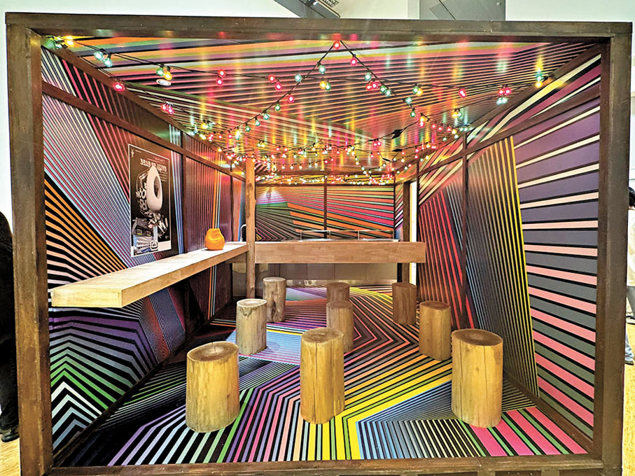 ●德國藝術家托比亞斯·雷貝格帶來裝置藝術作品《你在我之內》。