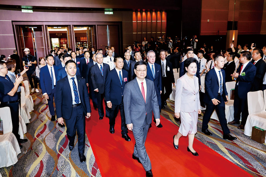 ●主禮嘉賓進場。