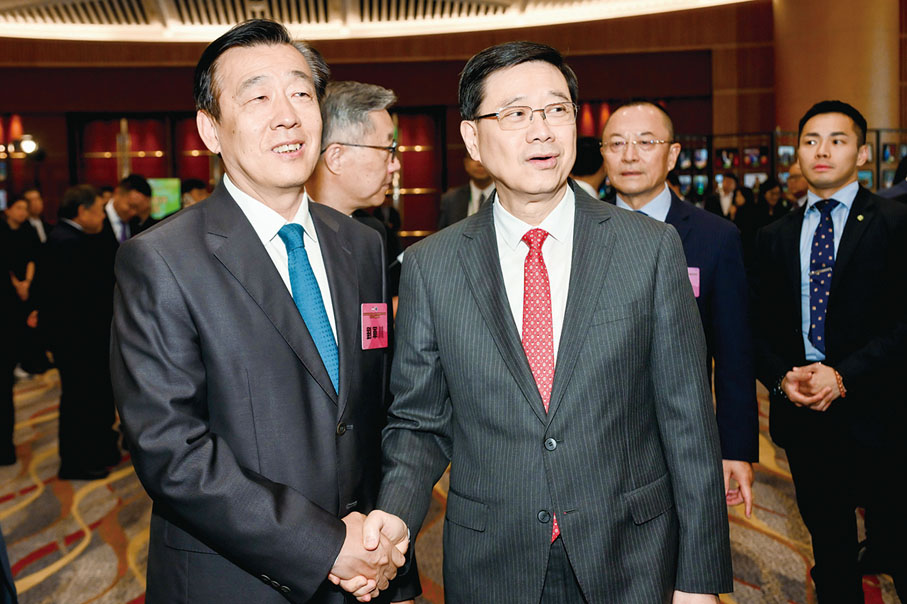 ●劉軍川、李家超。