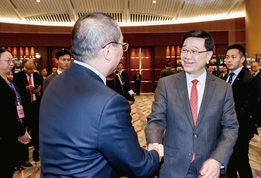 ●傅文傑、李家超。