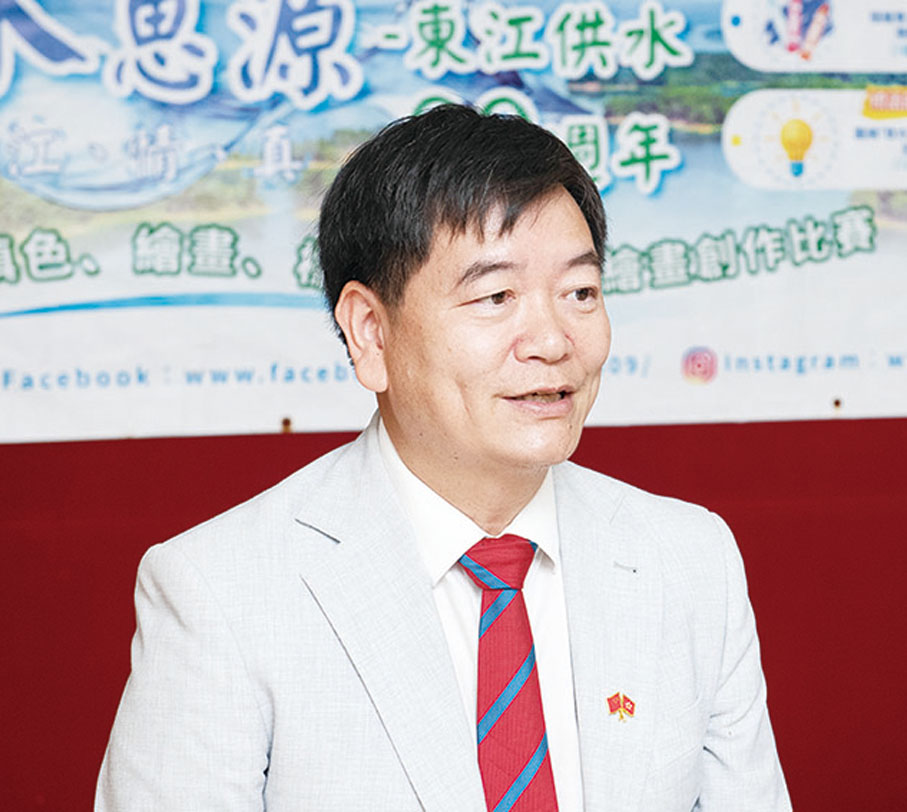 ●河源社總主席黃敬希望通過比賽傳遞「飲水思源」人不忘本、感恩圖報的精神。