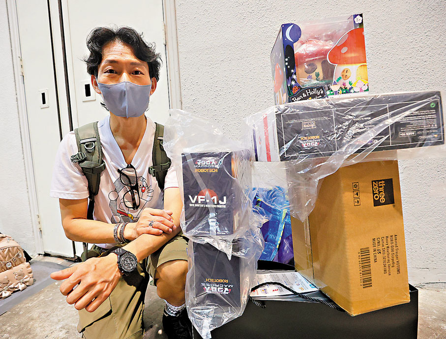 ●溫先生花約5,000元購得心頭好。香港文匯報記者郭木又 攝