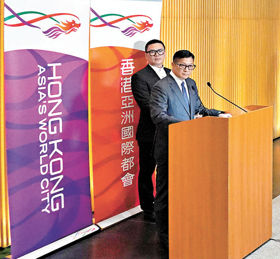 ●鄧炳強宣布，當局即日起正式將「太空油毒品」改名為「依托咪酯」。香港文匯報記者曾興偉  攝