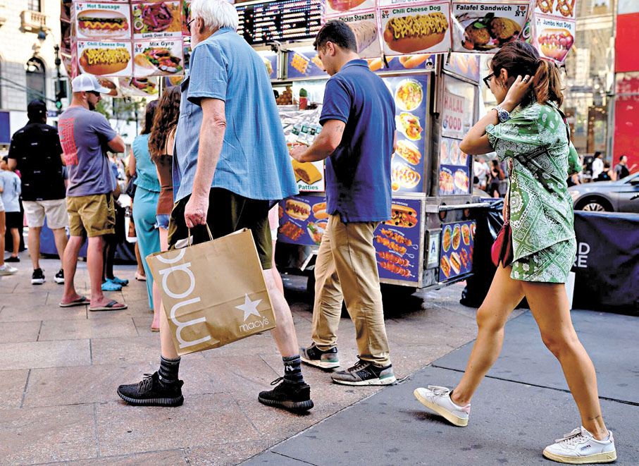 ●關稅恐致每個美國家庭每年平均損失逾二千美元。 彭博社